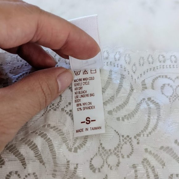 Lace Halter Bandeau - Picture 3 of 4